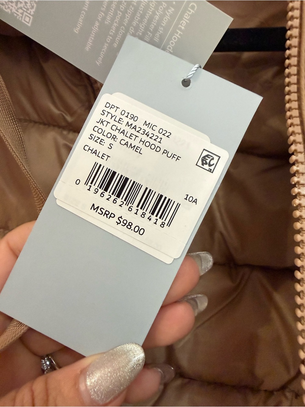 Women’s  Lightweight puffer jacket with  Hood - Brown - Picture 3 of 3